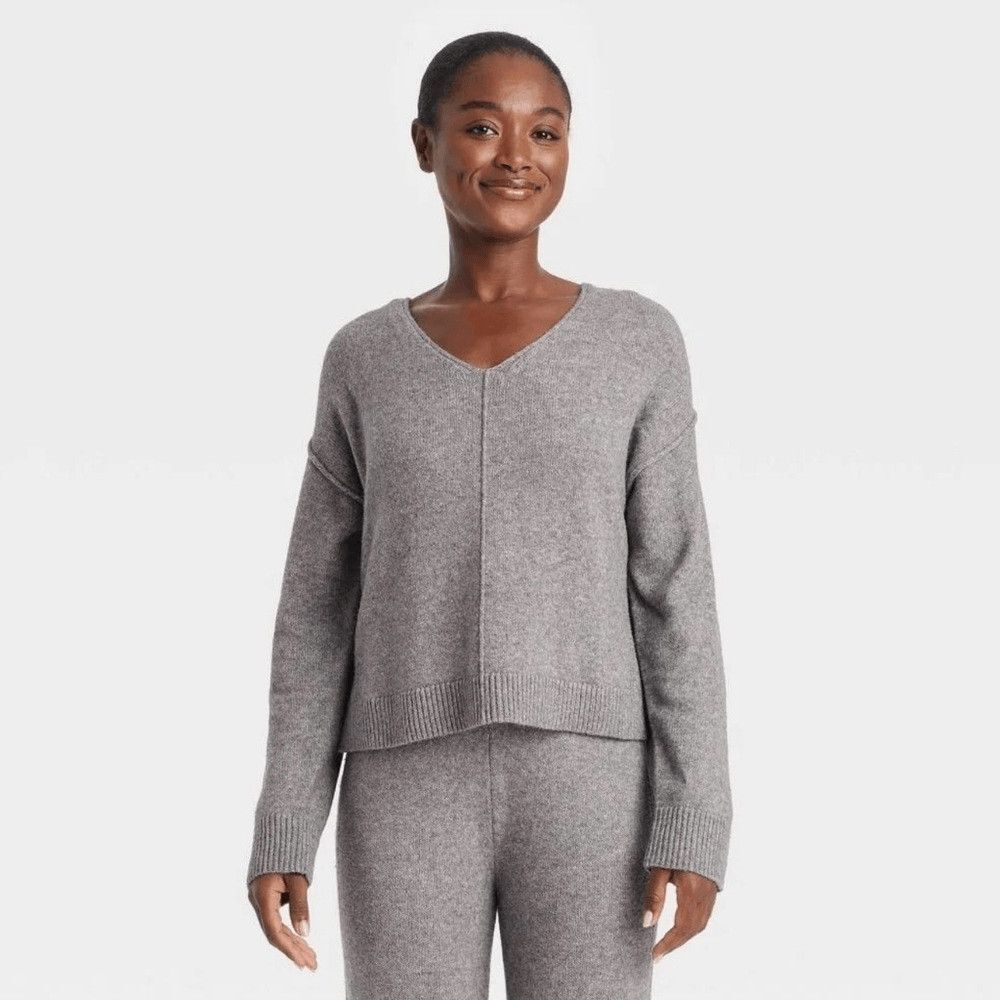 Auden Cozy soft Knit sweater Women’s gray M Medium cotton blend‎ vneck